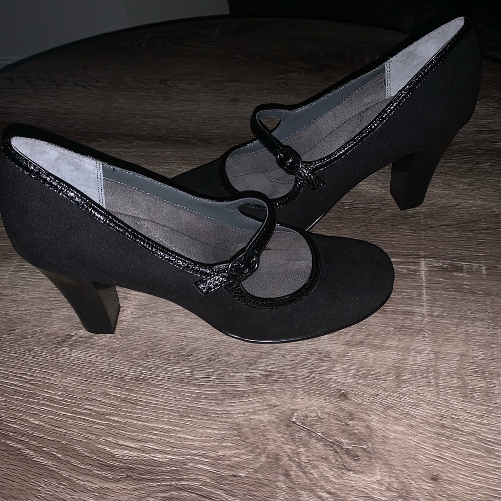 Ladies Pumps